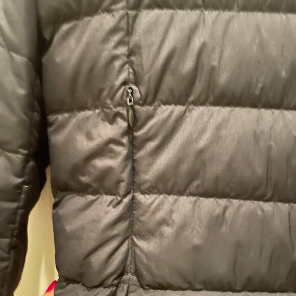 Uniqlo Ultra Light Down Hooded Jacket - Picture 3 of 7